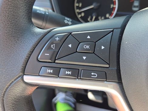 Used 2025 Nissan Altima 2.5 SV image 23