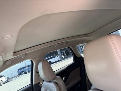 Certified 2022 Lincoln Corsair Reserve w/ Luxury Package image 33