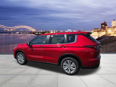 New 2026 Mitsubishi Outlander ES FWD image 3