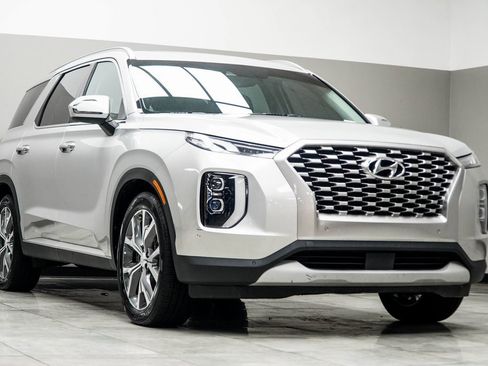 Used 2022 Hyundai Palisade SEL w/ Premium Package image 4