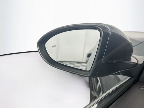 Used 2025 Volkswagen Jetta SE FWD image 16