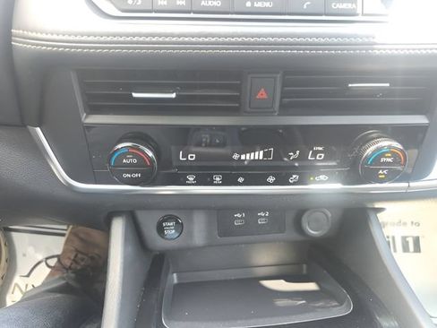 Certified 2024 Nissan Rogue SV AWD/4WD image 14