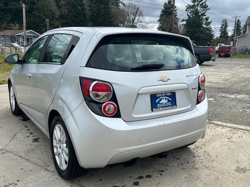 Used 2016 Chevrolet Sonic LT w/ Fun and Sun Package image 6