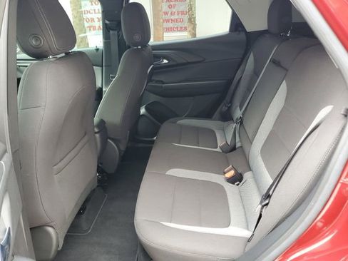 Certified 2024 Chevrolet TrailBlazer LT w/ Convenience Package FWD image 11