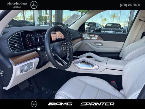 Used 2024 Mercedes-Benz GLS 450 4MATIC image 10