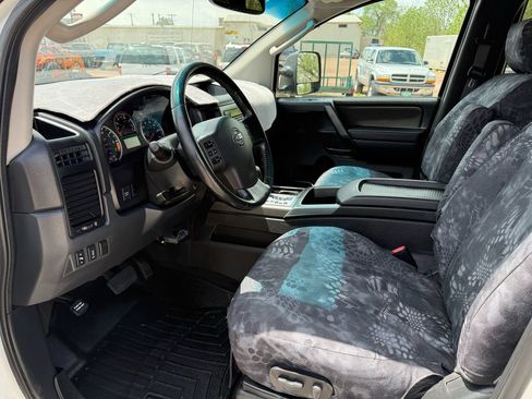Used 2009 Nissan Titan SE w/ SE Max Utility Pkg AWD/4WD image 17
