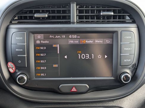 Used 2024 Kia Soul LX w/ Option Group 015 FWD image 23