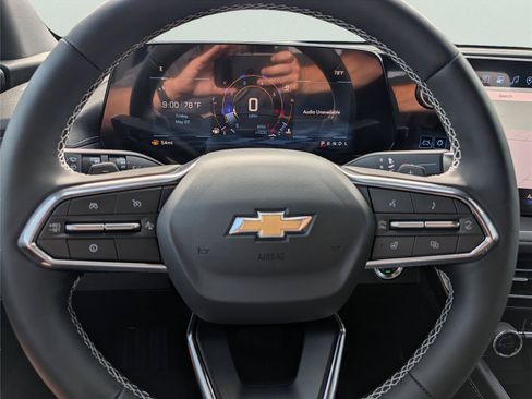 New 2026 Chevrolet Traverse LT w/ LPO, Floor Liner Package FWD image 21