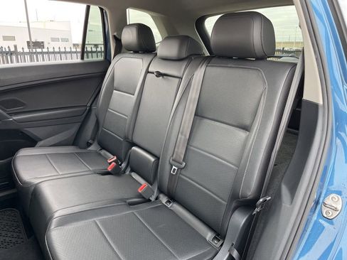 Used 2020 Volkswagen Tiguan SE image 26