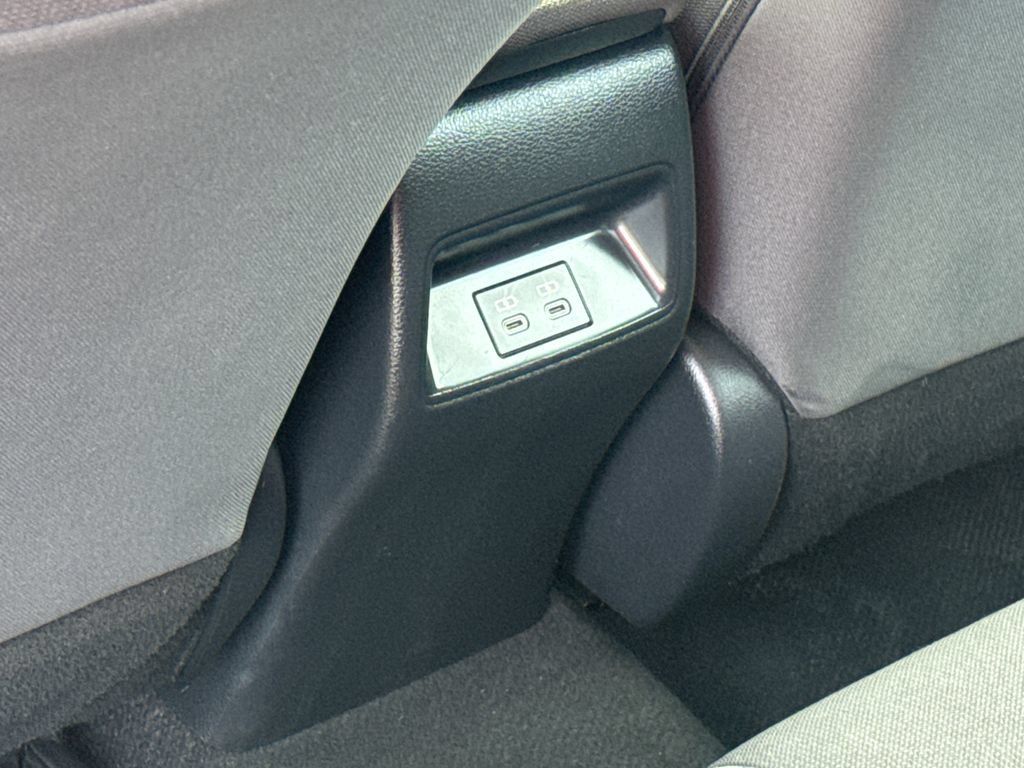 Used 2024 Toyota Corolla LE FWD image 37