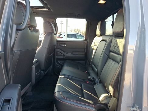 Used 2023 Nissan Frontier PRO-4X w/ Pro-4X Premium Package image 11