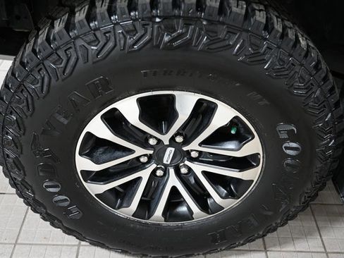 Used 2019 Ford F150 Raptor w/ Equipment Group 802A Luxury image 18