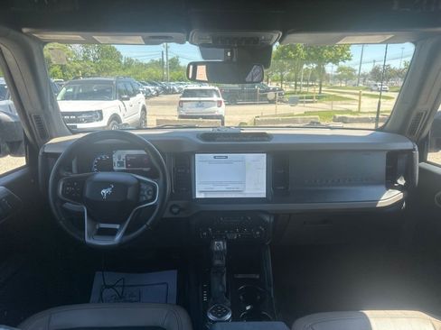 Used 2024 Ford Bronco Wildtrak AWD/4WD image 9