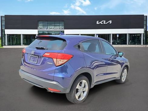 Used 2017 Honda HR-V EX image 4