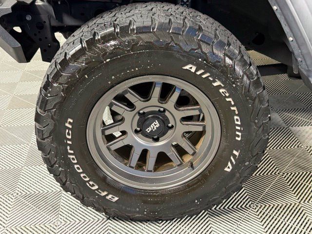 Used 2021 Jeep Wrangler Sport AWD/4WD image 14