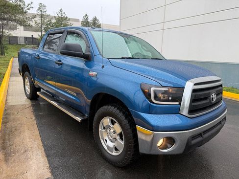 Used 2010 Toyota Tundra 4x4 CrewMax image 9