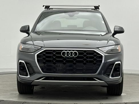 Used 2022 Audi Q5 e Premium Plus w/ Premium Plus Package image 2