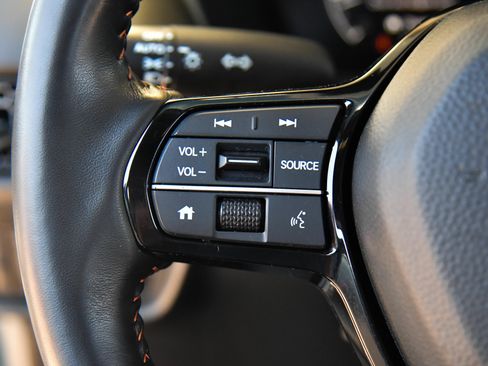 Used 2025 Honda HR-V Sport image 30