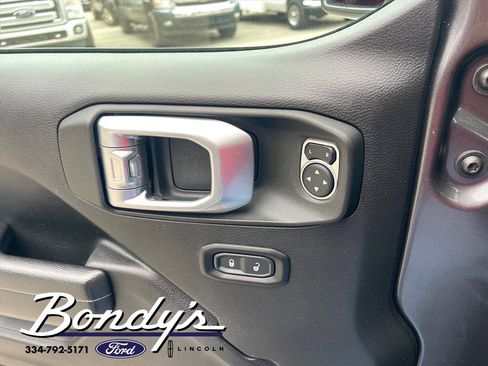 Used 2021 Jeep Wrangler Unlimited Rubicon image 10