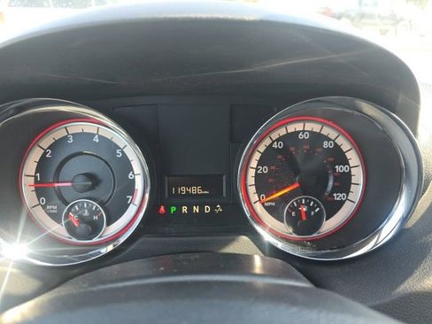 Used 2019 Dodge Grand Caravan SXT FWD image 11