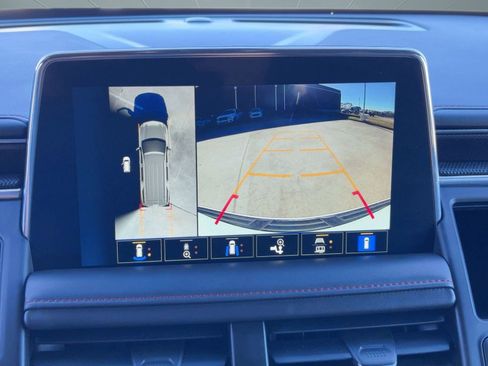 Used 2022 Chevrolet Suburban RST w/ Sport Performance Package image 24