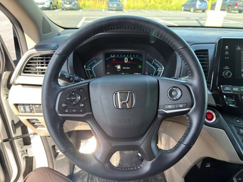 Used 2024 Honda Odyssey EX-L image 18
