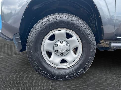 Used 2020 Toyota Tacoma SR AWD/4WD image 14