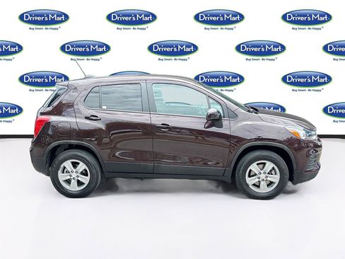 Used 2021 Chevrolet Trax LS w/ Tint and Cruise Package AWD/4WD image 8