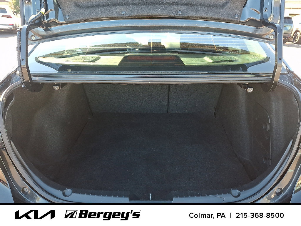 Used 2016 MAZDA MAZDA3 i Touring w/ Popular Equipment Package FWD image 31