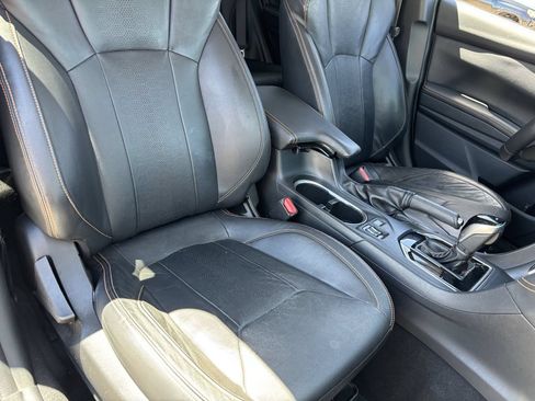 Used 2019 Subaru Crosstrek 2.0i Limited w/ Moonroof Package w/Navigation AWD/4WD image 8