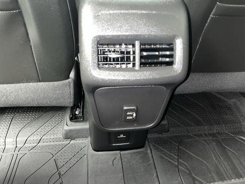 Certified 2022 Chevrolet Equinox Premier w/ LPO, Floor Liner Package image 11