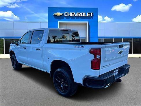 Used 2025 Chevrolet Silverado 1500 LT Trail Boss w/ Convenience Package II image 5