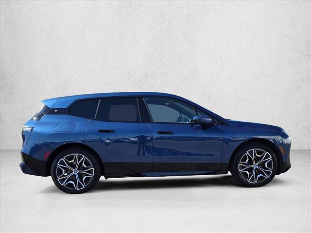 Used 2024 BMW iX xDrive50 w/ Premium Package AWD/4WD image 4
