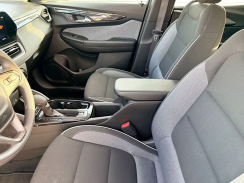Used 2024 Chevrolet TrailBlazer LS image 19