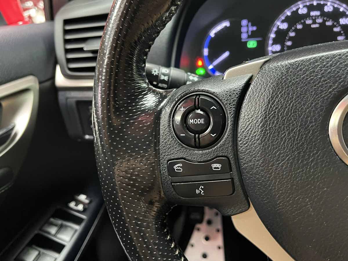 Used 2017 Lexus CT 200h FWD image 14