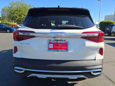 Used 2023 Kia Seltos S w/ Navigation Package image 14