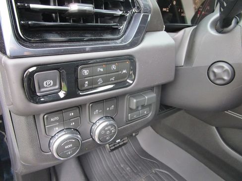 New 2026 GMC Yukon AT4 Ultimate w/ LPO, Floor Liner Package AWD/4WD image 26