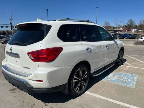 Used 2019 Nissan Pathfinder Platinum image 7