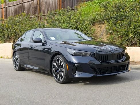 New 2026 BMW 530i xDrive 530i xDrive w/ M Sport Package image 2