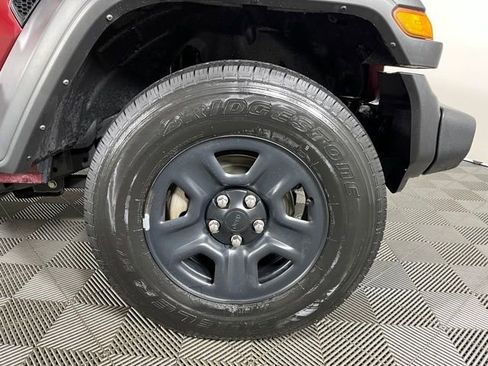 Used 2022 Jeep Wrangler Unlimited Sport image 9