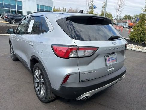 Certified 2020 Ford Escape Titanium image 4