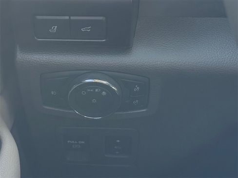 Used 2020 Ford Expedition Limited w/ Equipment Group 301A image 23