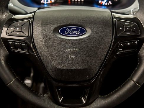 Used 2018 Ford Explorer XLT FWD image 22