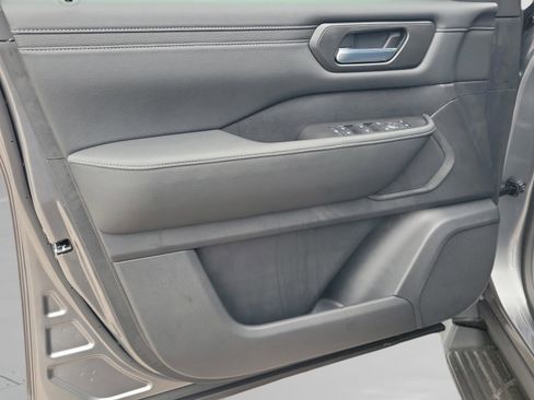 New 2026 Nissan Armada SV image 29