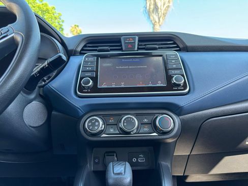 Used 2025 Nissan Versa SV FWD image 17