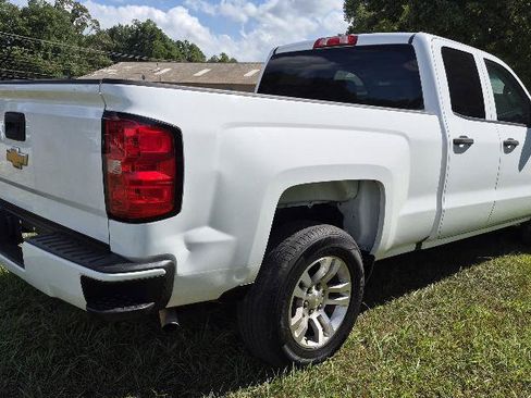 Used 2017 Chevrolet Silverado 1500 Custom w/ Custom Convenience Package RWD image 6