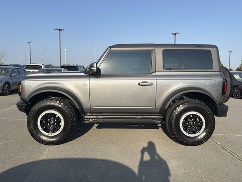 Used 2022 Ford Bronco Outer Banks w/ Sasquatch Package image 2