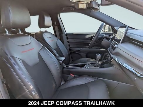 Used 2024 Jeep Compass Trailhawk AWD/4WD image 30