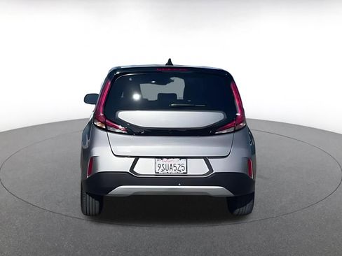 Used 2025 Kia Soul LX w/ LX Technology Package image 12