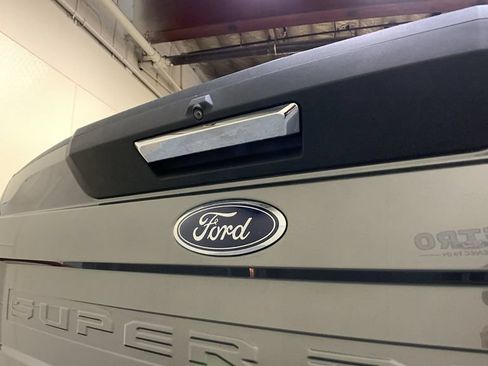 Used 2022 Ford F350 XLT w/ XLT Premium Package AWD/4WD image 19